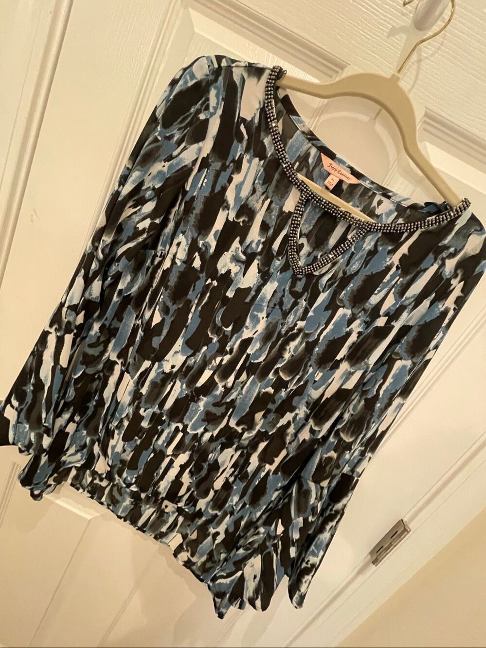 Juicy Couture Women’s M Blue Black Abstract Camo Embellished Neck Top